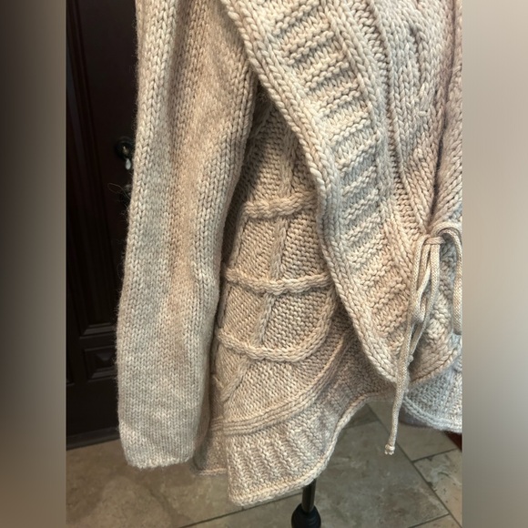 Beretta Made in Italy Oversized Cable Sweater - Picture 10 of 13